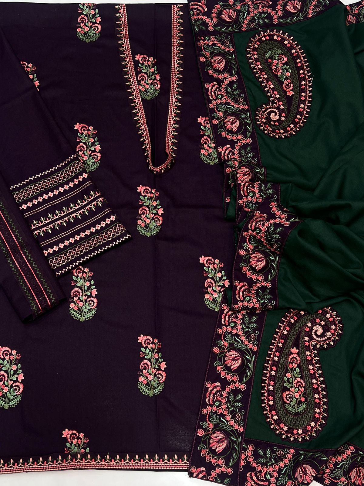 BATIK Embroidery Dhanak 3PC